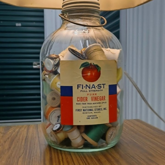 Sewing enthusiasts table lamp from upcycled cider bottle - Picture 4 of 5